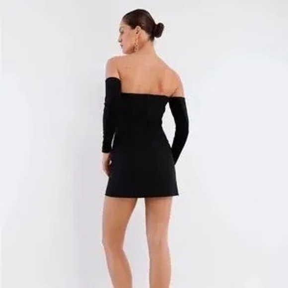 Women's BCBGMAXAZRIA Black Off-the-Shoulder Mini Dress Size 10 - Picture 3 of 9